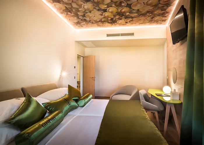 Hotel Vinotel Gospoja 4*